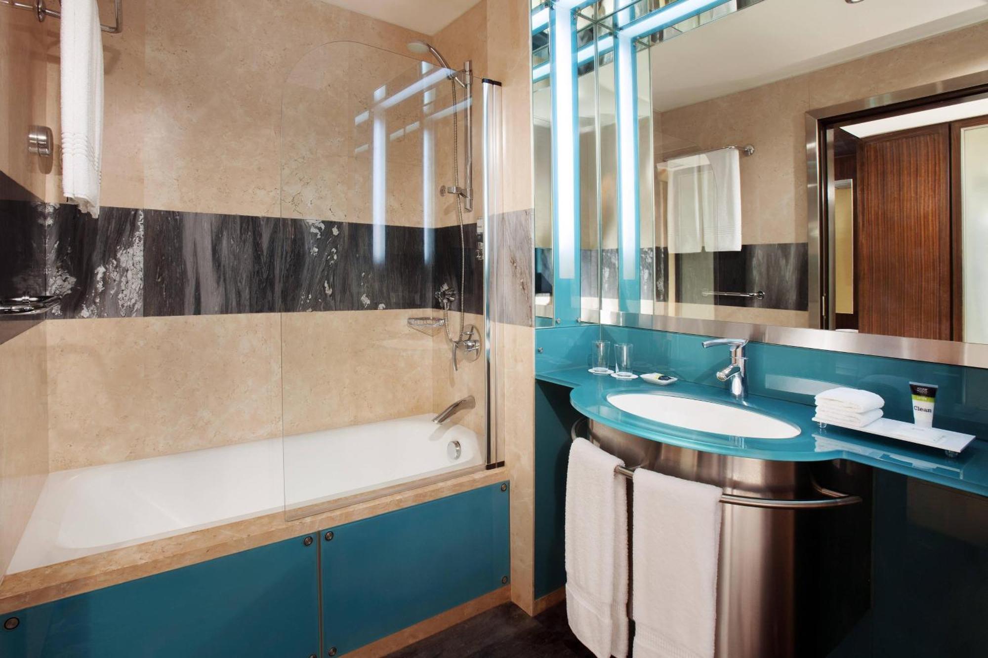 Four Points By Sheraton Le Verdun Beirut Exterior foto